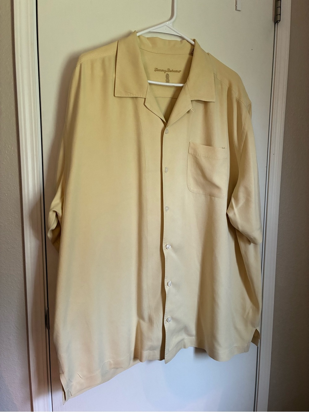 Tommy Bahama Buttery Yellow Men’s XL 100% Silk Short Sleeve Shirt